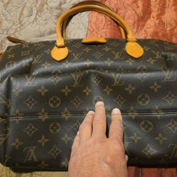 Authentic Louis Vuitton Dark Brown Monogram Turenne GM Tote Good Used Con - Picture 4 of 13